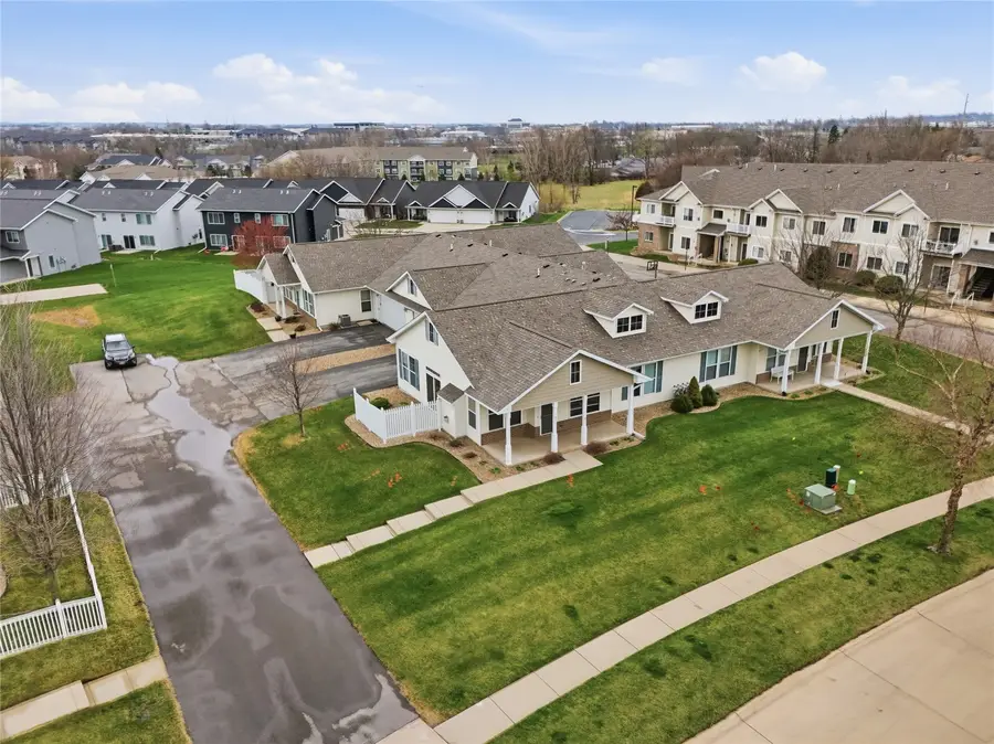 1431 Tower Lane Ne, Cedar Rapids, IA 52402 - #2