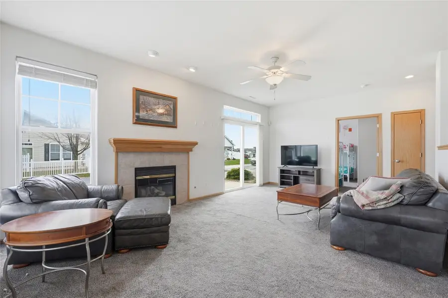 1431 Tower Lane Ne, Cedar Rapids, IA 52402 - #3