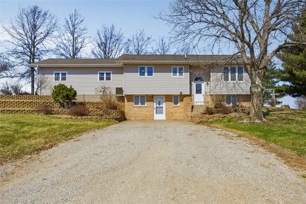 4610 200th St, Deep River, IA 52222