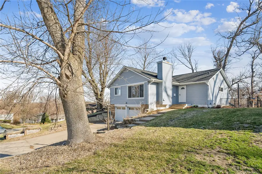 1338 Parkwood Drive Se, Cedar Rapids, IA 52403 - #2