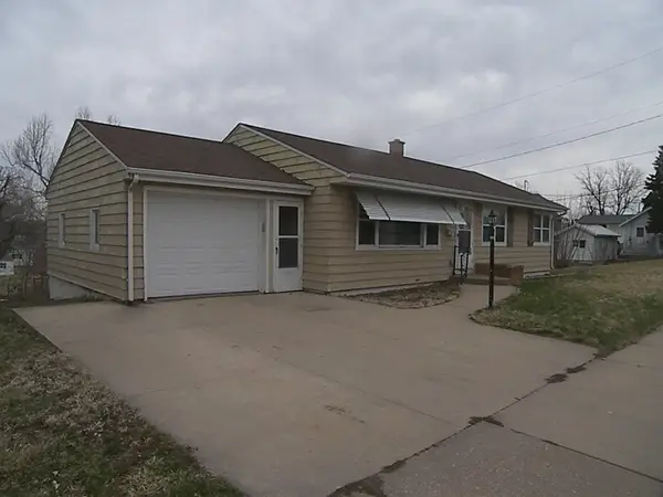 1914 1st Avenue Nw, Cedar Rapids, IA 52405