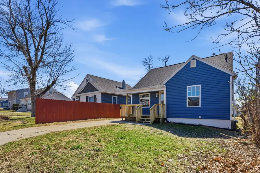 423 41st Street Ne, Cedar Rapids, IA 52402 - #2