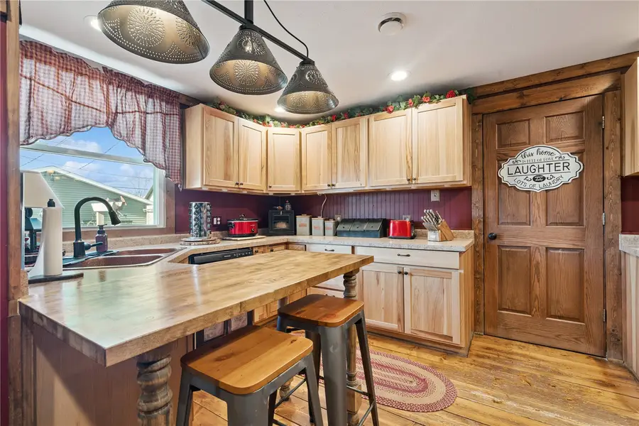 148 17th Avenue Sw, Cedar Rapids, IA 52404 - #3