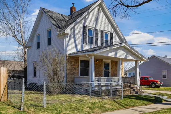 818 10th Ave Sw, Cedar Rapids, IA 52404