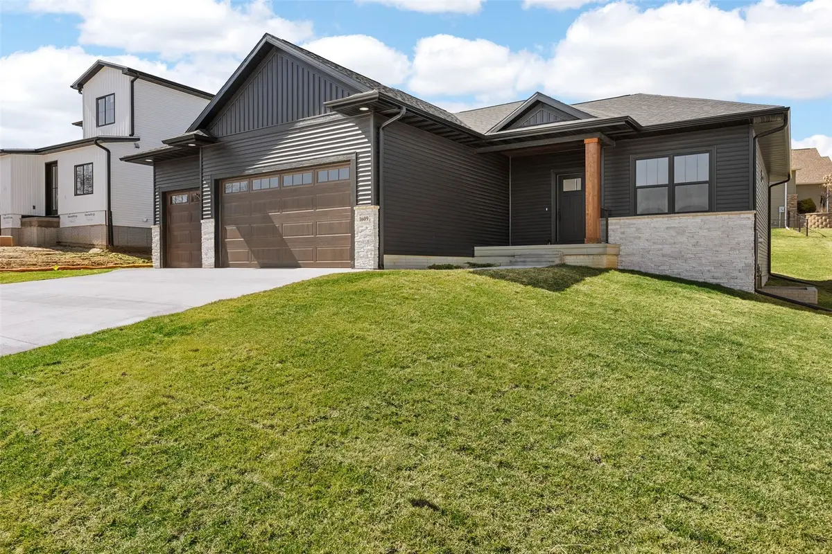 1609 38th Street Se, Cedar Rapids, IA 52403 - #1