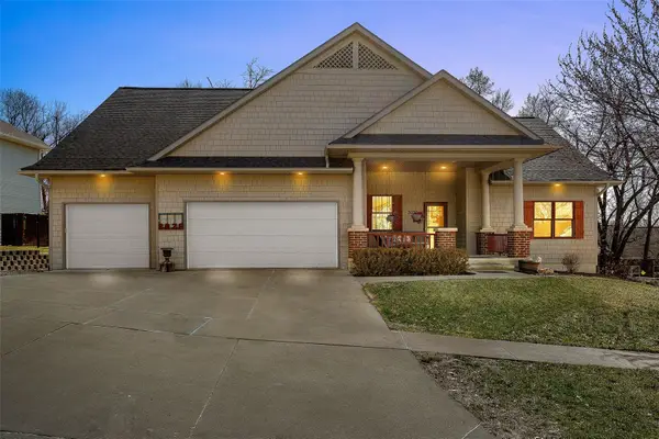 3036 Old Orchard Road Ne, Cedar Rapids, IA 52402