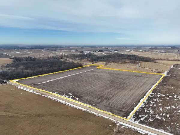 245th Ave, Delhi, IA 52223