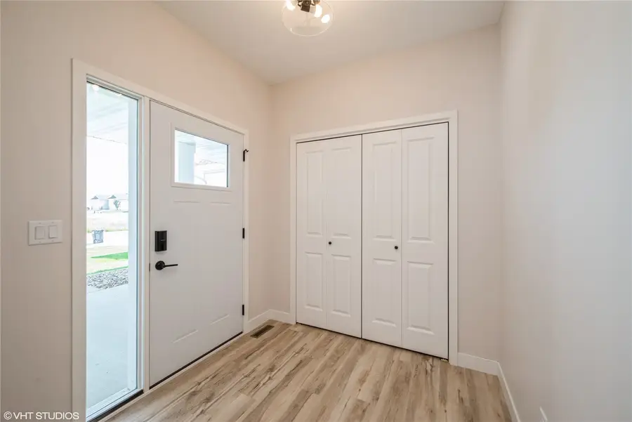 2330 Bluegrass Street, Marion, IA 52302 - #3