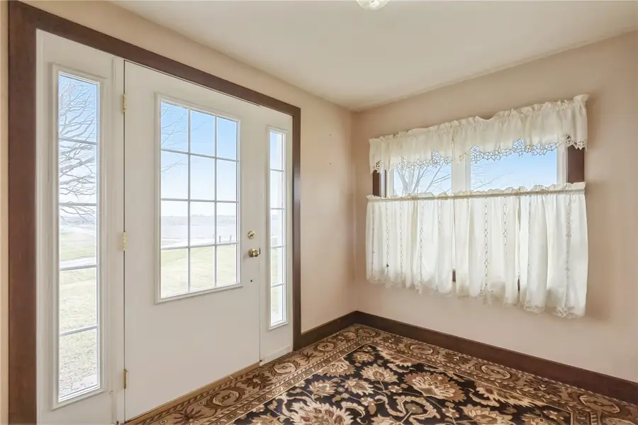 4145 Grubbs Creek Rd., Center Point, IA 52213 - #3