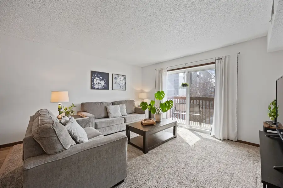 25 Lincoln Ave #15, Iowa City, IA 52246 - #2