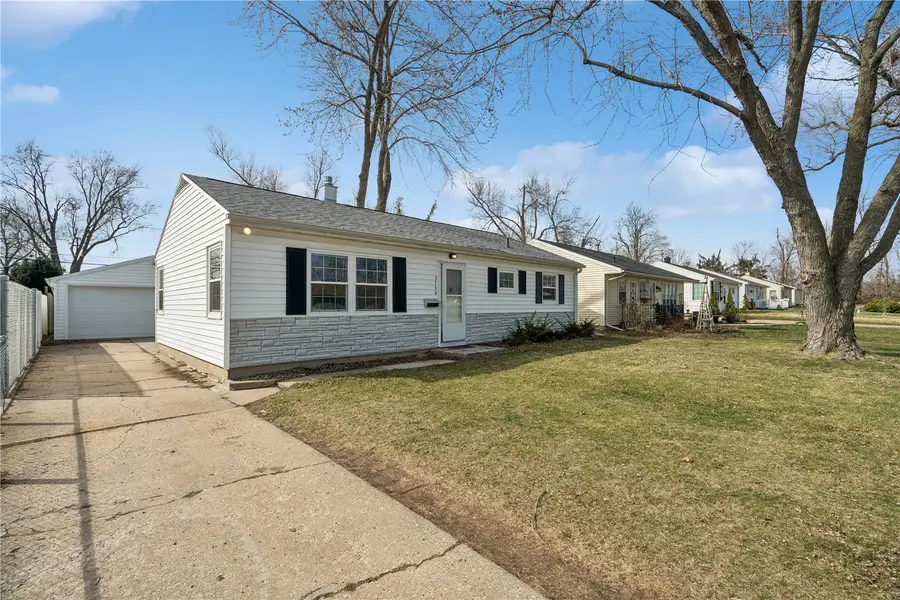3730 H Avenue Ne, Cedar Rapids, IA 52402 - #2