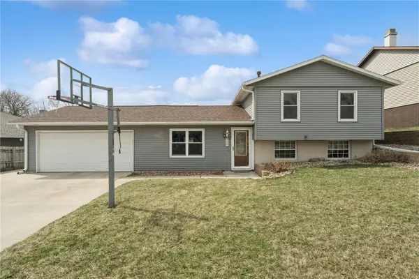 650 Olive Drive Nw, Cedar Rapids, IA 52405