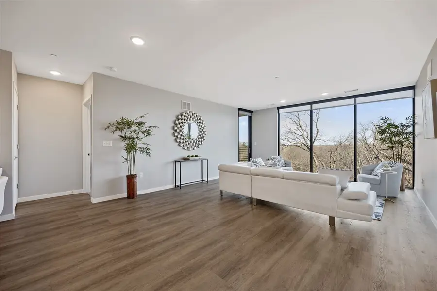 1 University Way #406, Iowa City, IA 52246 - #3