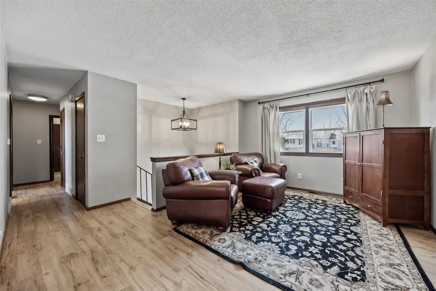 3272 Coral Ave Ne, Solon, IA 52333 - #3