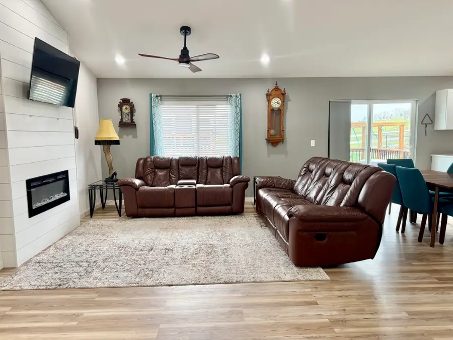 425 Galileo Drive, Riverside, IA 52327 - #2