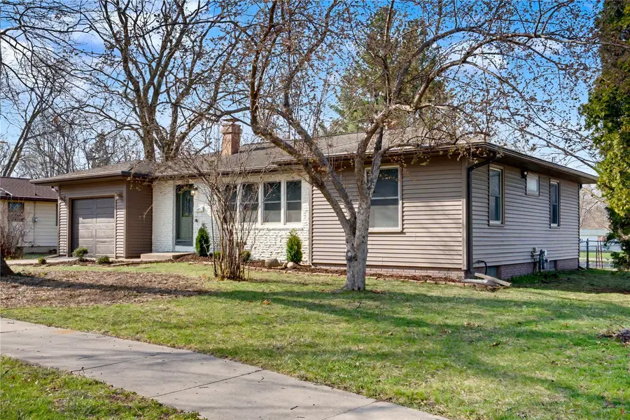 1718 Highland Avenue, Iowa City, IA 52240 - #2