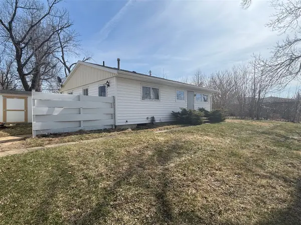 4505 Hiawatha Avenue Ne, Cedar Rapids, IA 52402