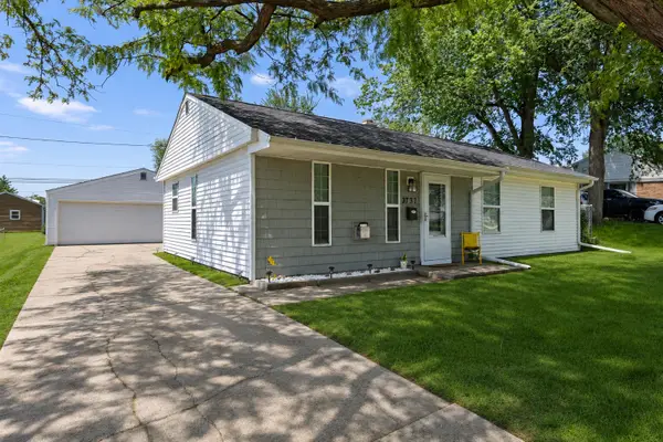 3737 Oakland Road Ne, Cedar Rapids, IA 52402