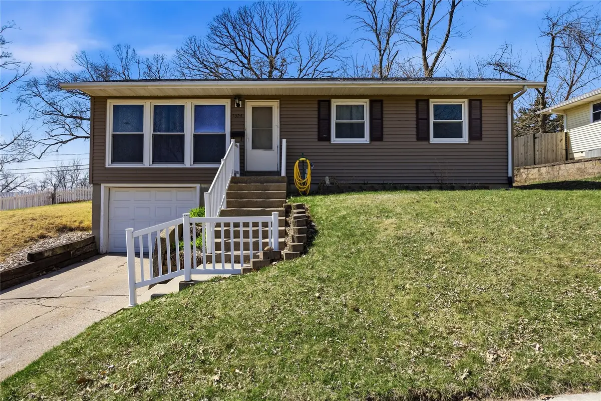 1024 Cheyenne Rd Nw, Cedar Rapids, IA 52405 - #1