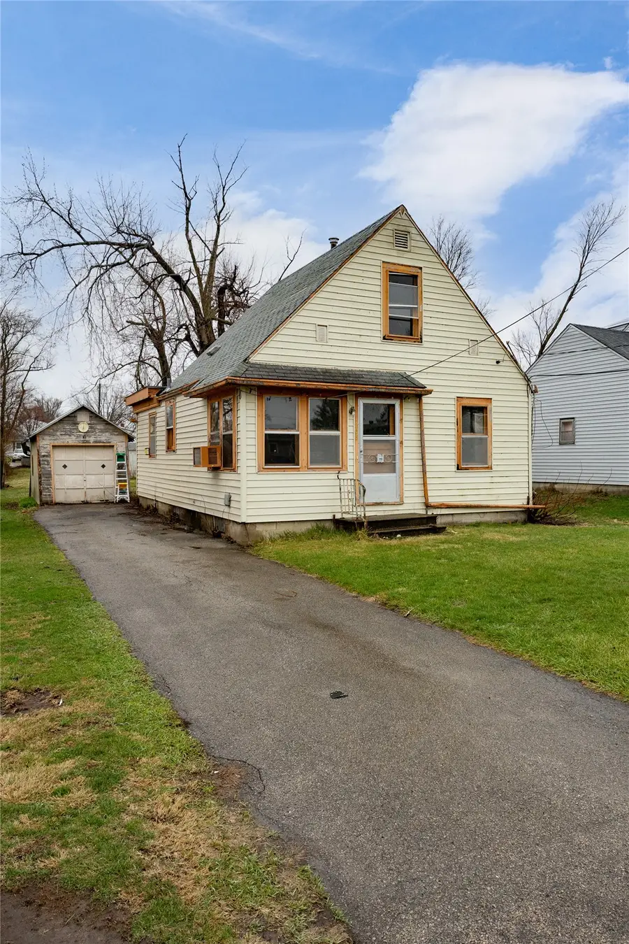 1205 33rd Street Ne, Cedar Rapids, IA 52402 - #2