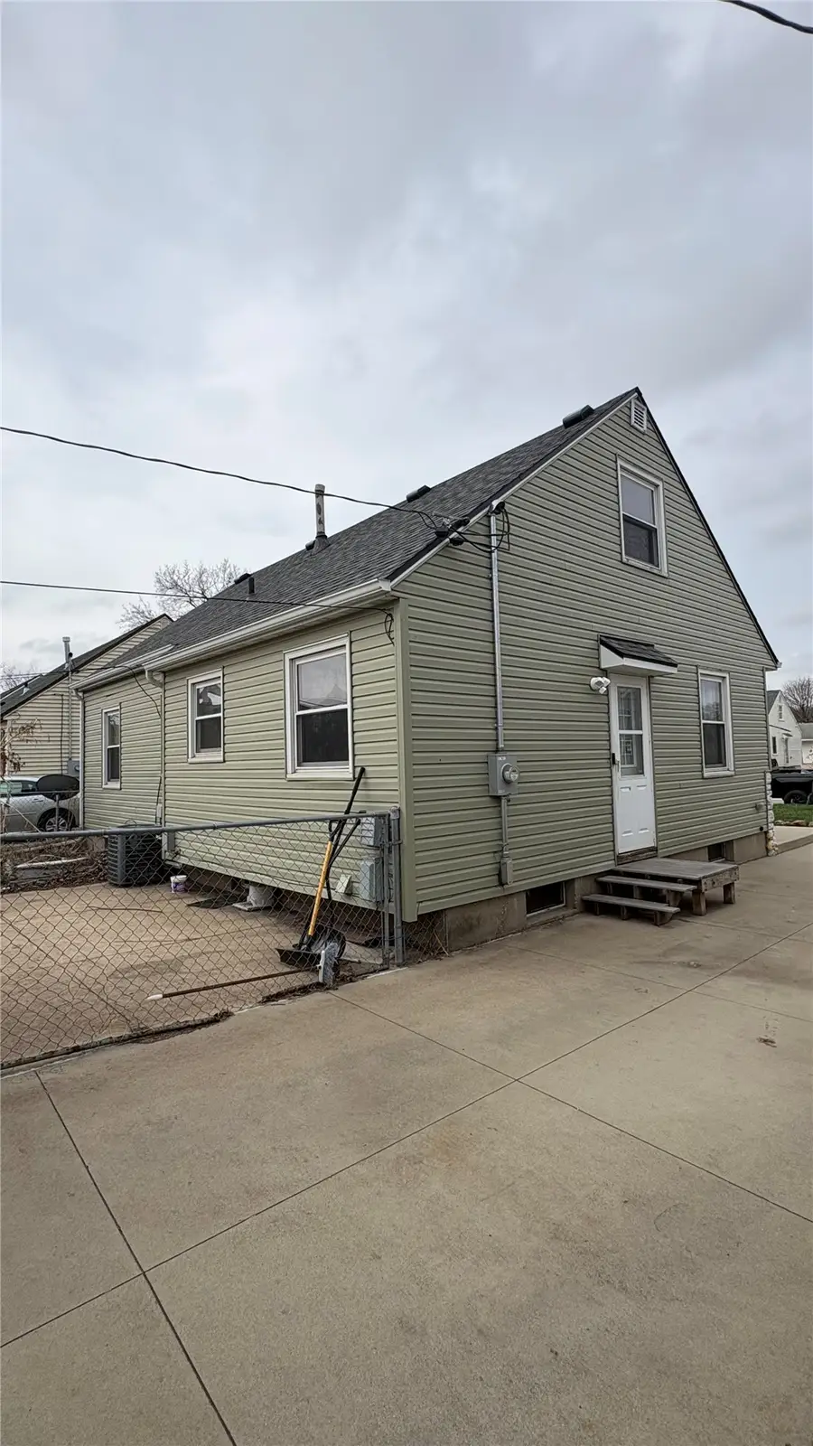1421 9th St Nw, Cedar Rapids, IA 52405 - #3