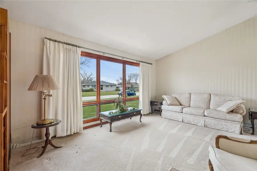 1007 Raney Street, Hiawatha, IA 52233 - #2