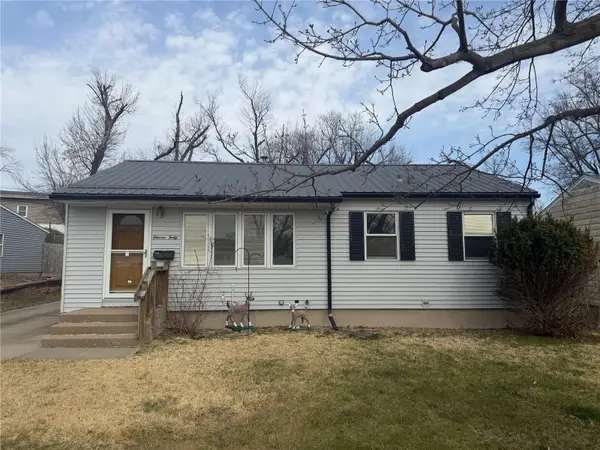 1140 Crestview Dr Se, Cedar Rapids, IA 52403