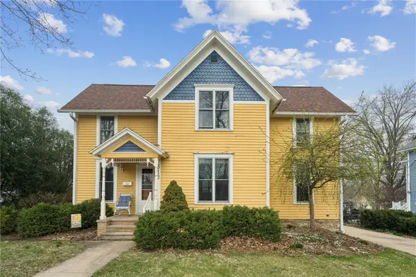 313 3rd Ave Nw, Mt Vernon, IA 52314