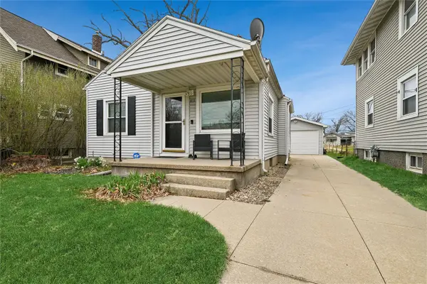 813 Oakland Road Ne, Cedar Rapids, IA 52402