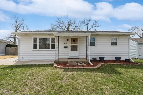 3235 Dairydale Court Se, Cedar Rapids, IA 52403