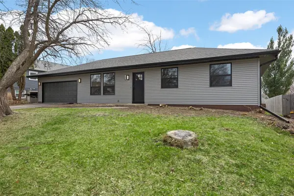 1505 Cottonwood Lane Ne, Cedar Rapids, IA 52402