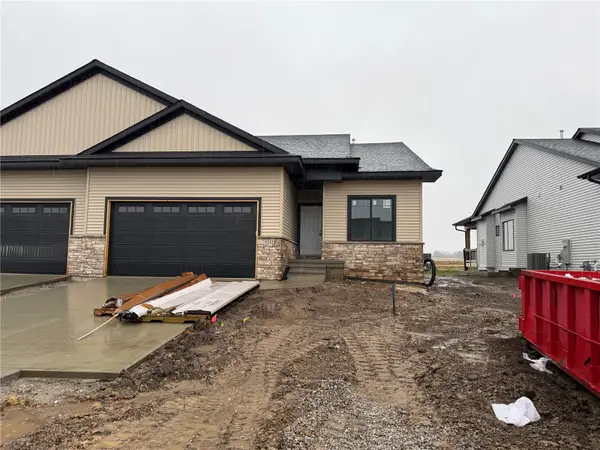 1212 Berkshire Lane, North Liberty, IA 52317