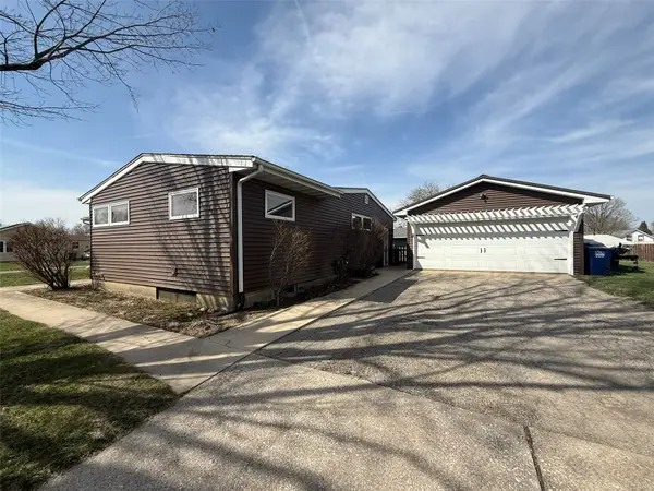 507 W 13th Street, Vinton, IA 52349