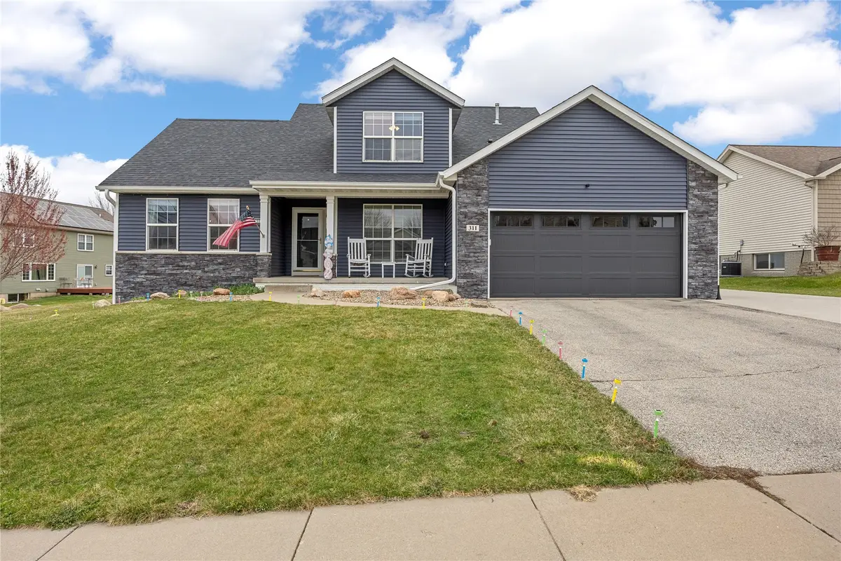 311 Rockhurst Dr Sw, Cedar Rapids, IA 52404 - #1