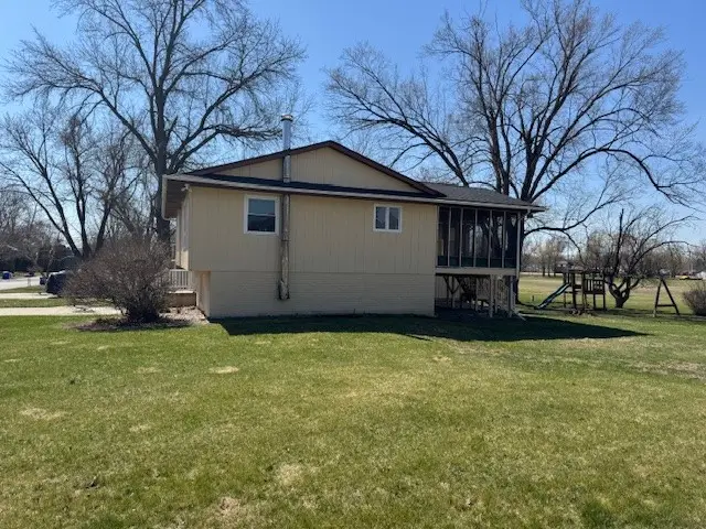 711 12th Street, Kalona, IA 52247 - #2