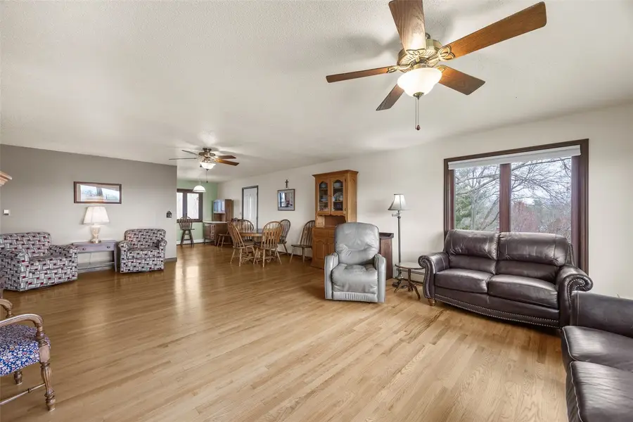 130 Joseph Lane Se, Mount Vernon, IA 52314 - #3