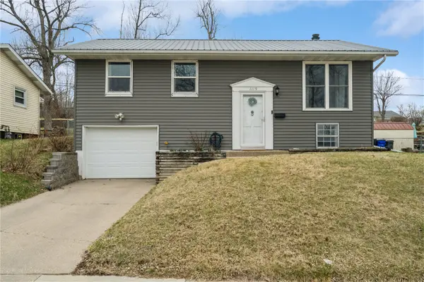 1119 18th St, Cedar Rapids, IA 52405