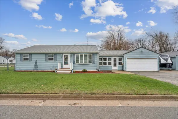 301 Marion Street, Hiawatha, IA 52233