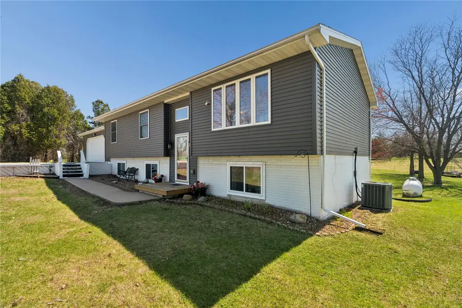 2425 Kenway Boulevard Sw, Cedar Rapids, IA 52404 - #2