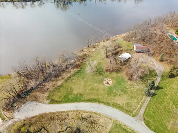 7300 42nd Street Ne, Cedar Rapids, IA 52411