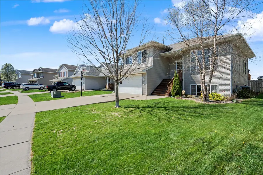 608 Randall Drive, Solon, IA 52333 - #3