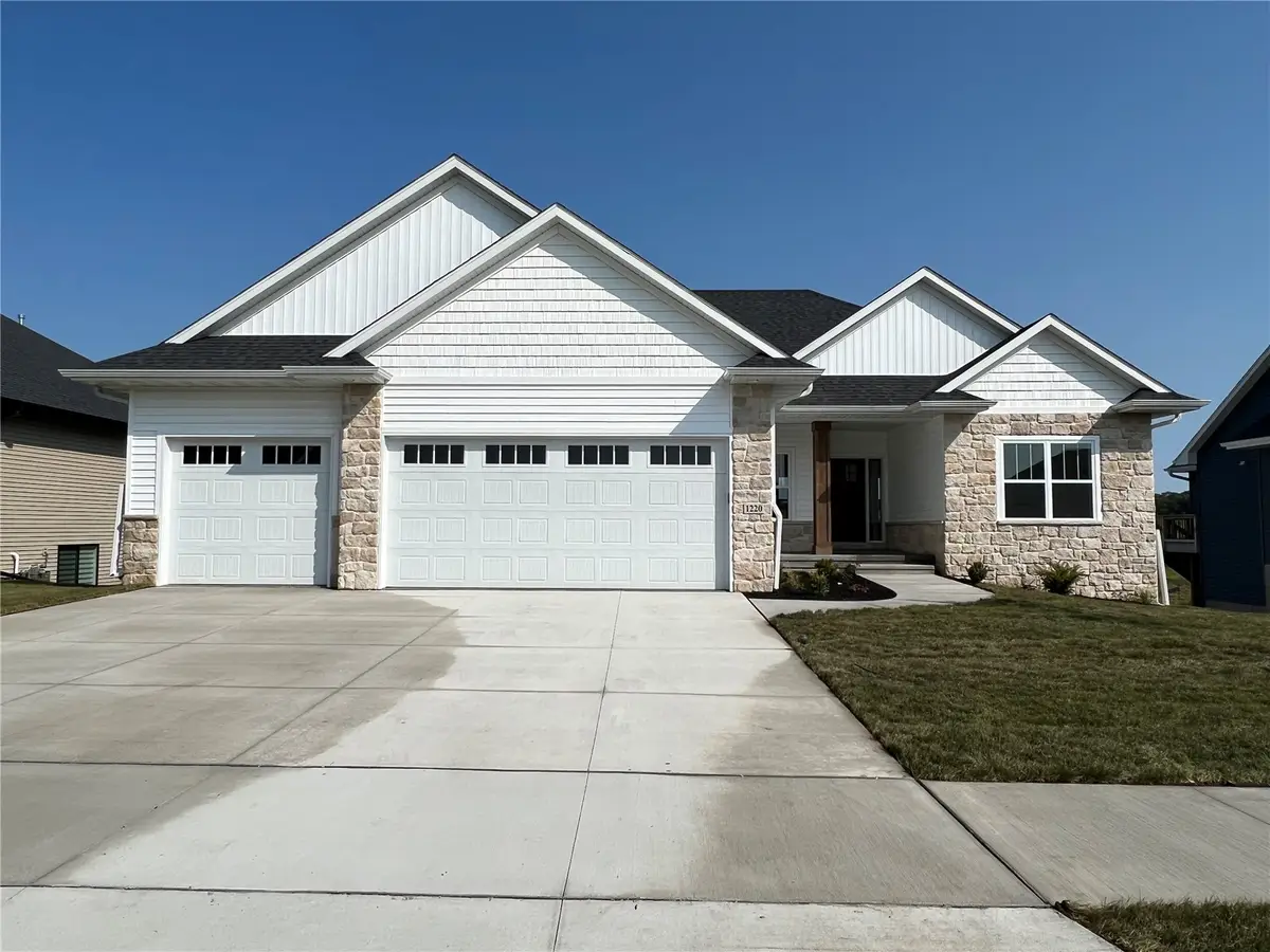 20 S Seven Oaks Road, North Liberty, IA 52317 - #1