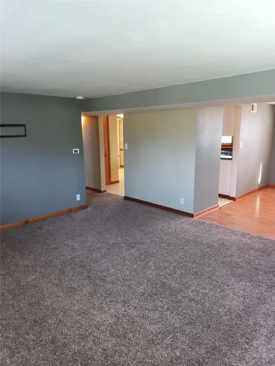 3614 Terrace Hill Drive Ne, Cedar Rapids, IA 52402 - #2