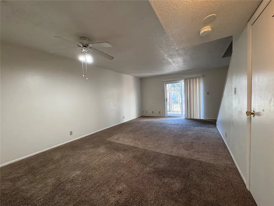 1207 21st Ave Place, Coralville, IA 52241 - #3