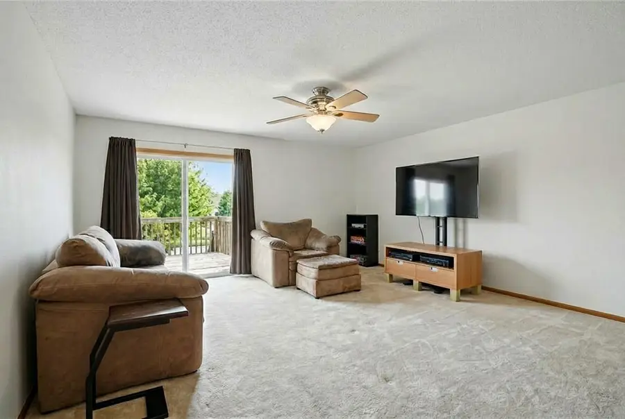 1450 Tower Lane Ne #16, Cedar Rapids, IA 52402 - #3