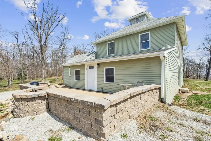 5590 22nd Avenue, Vinton, IA 52349 - #2