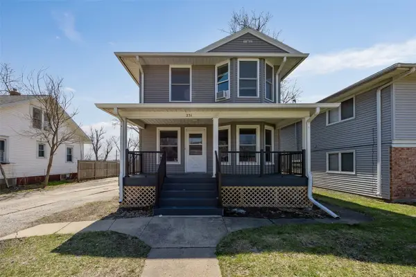 231 32nd Street Ne, Cedar Rapids, IA 52402