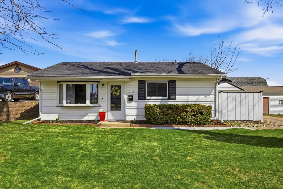 1506 13th Avenue Sw, Cedar Rapids, IA 52404 - #1