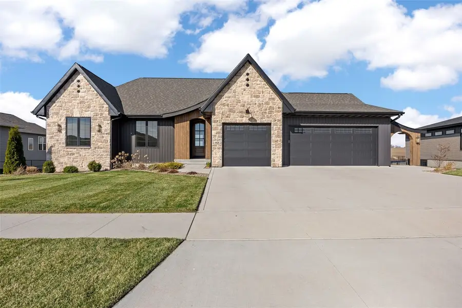 1425 Heartland Street, Fairfax, IA 52228 - #3