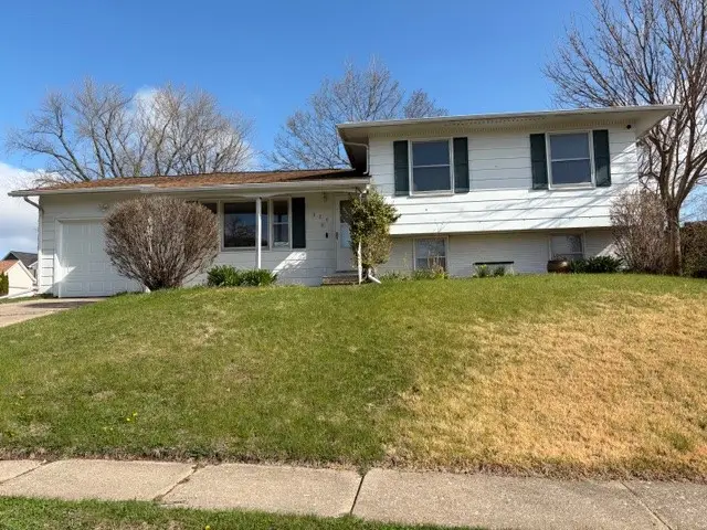 376 Crandall Drive Ne, Cedar Rapids, IA 52402 - #2
